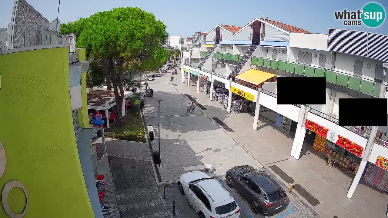 Bibione Shopping Street Webcam – Live View