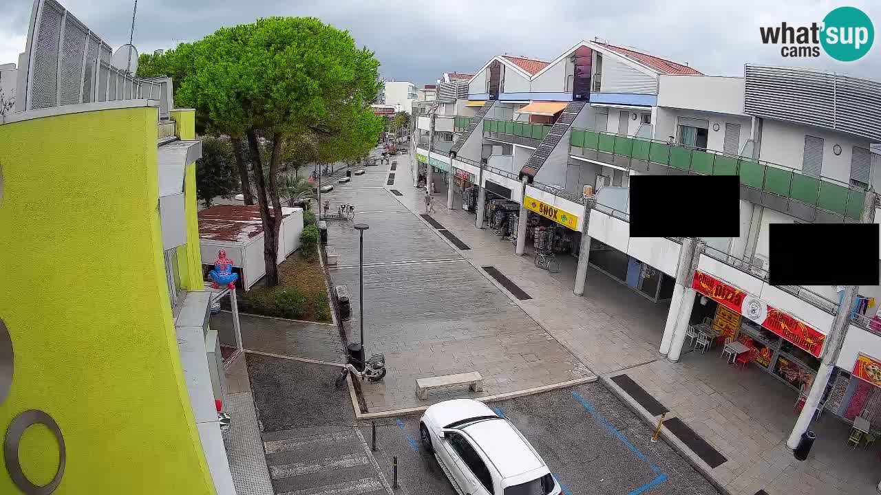 Bibione Shopping Street Webcam – Live View