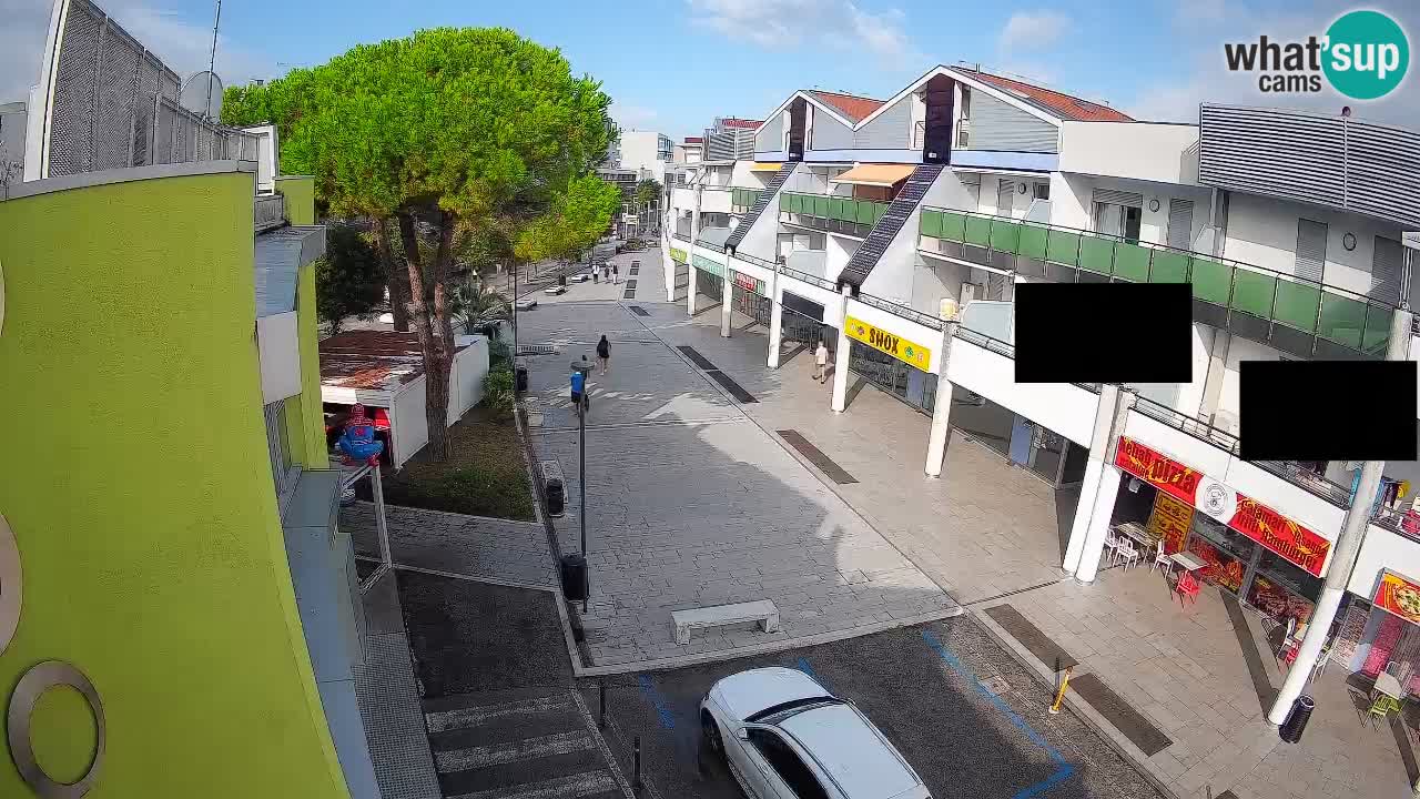 Bibione Shopping Street Webcam – Live View