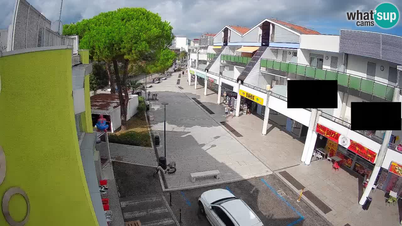 Bibione Shopping Street Webcam – Live View