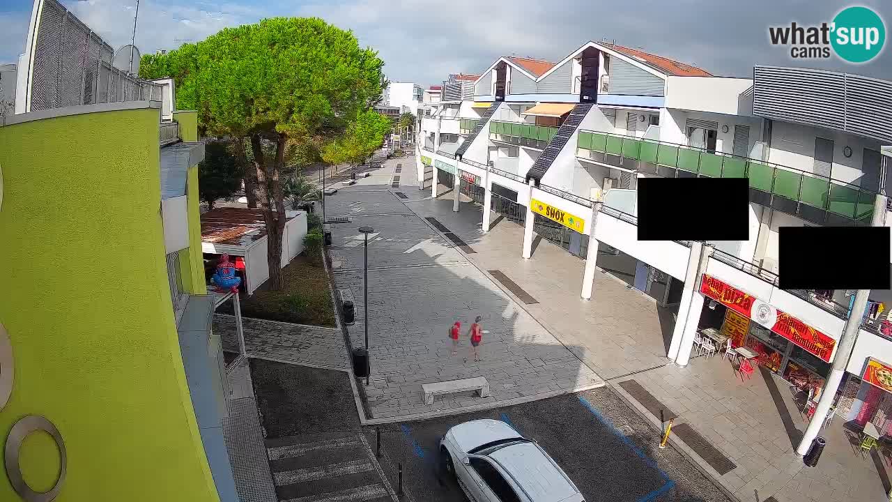 Bibione Shopping Street Webcam – Live View