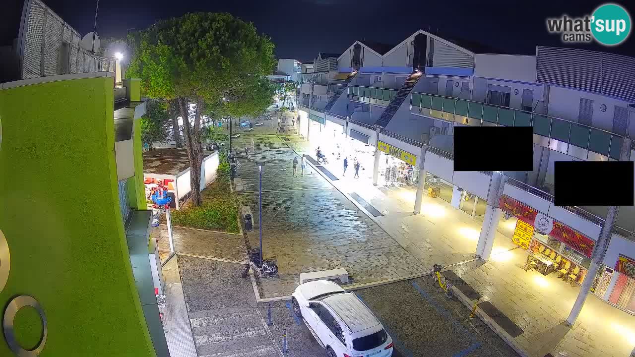 Bibione Shopping Street Webcam – Live View