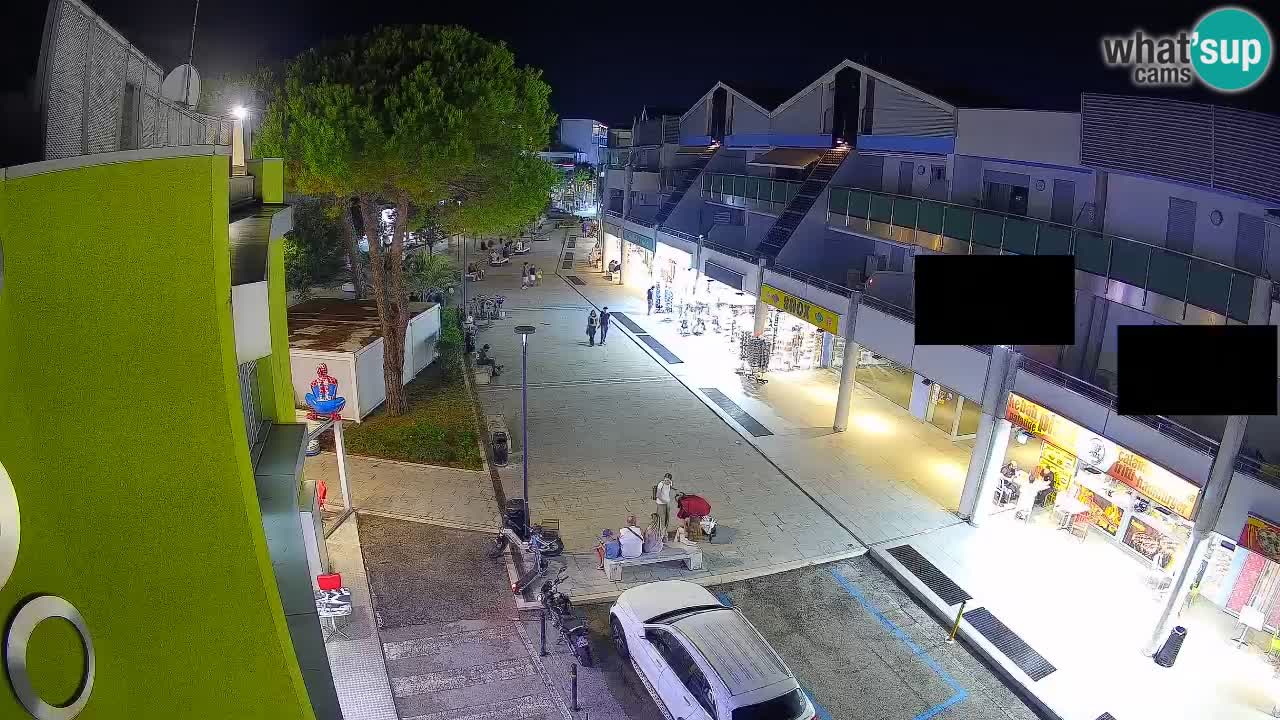 Bibione Shopping Street Webcam – Live View