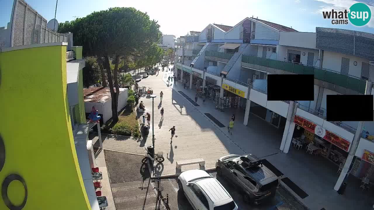 Bibione Shopping Street Webcam – Live View