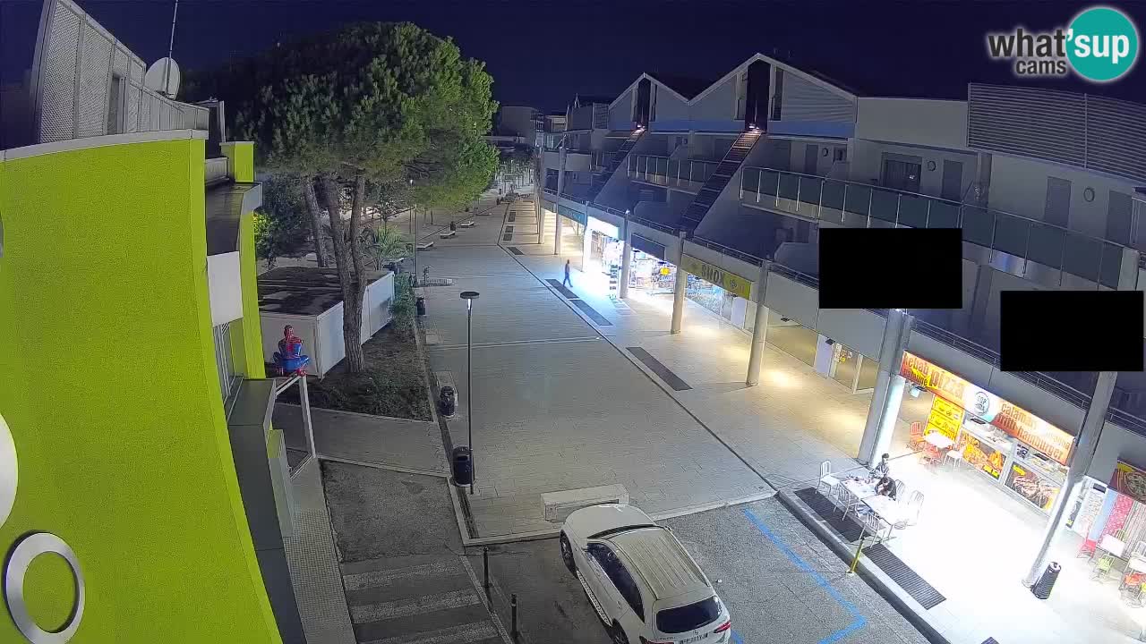 Bibione Shopping Street Webcam – Live View
