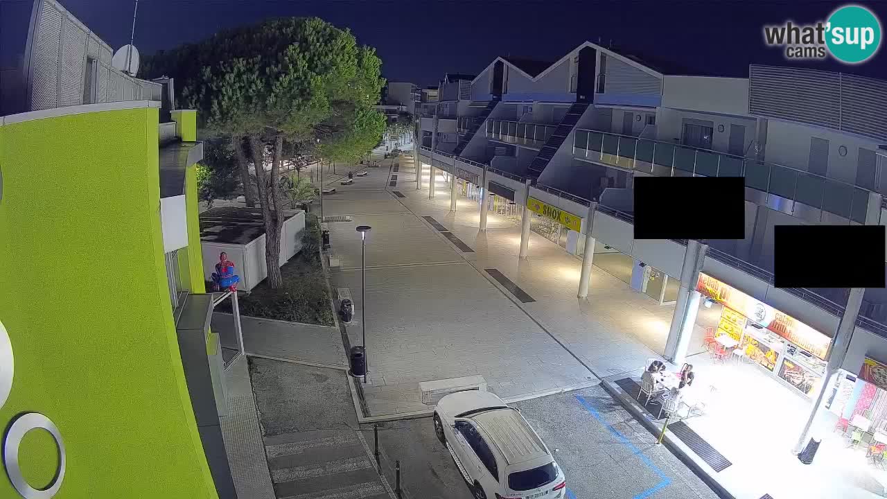 Spletna kamera Bibione Nakupovalna ulica – v živo