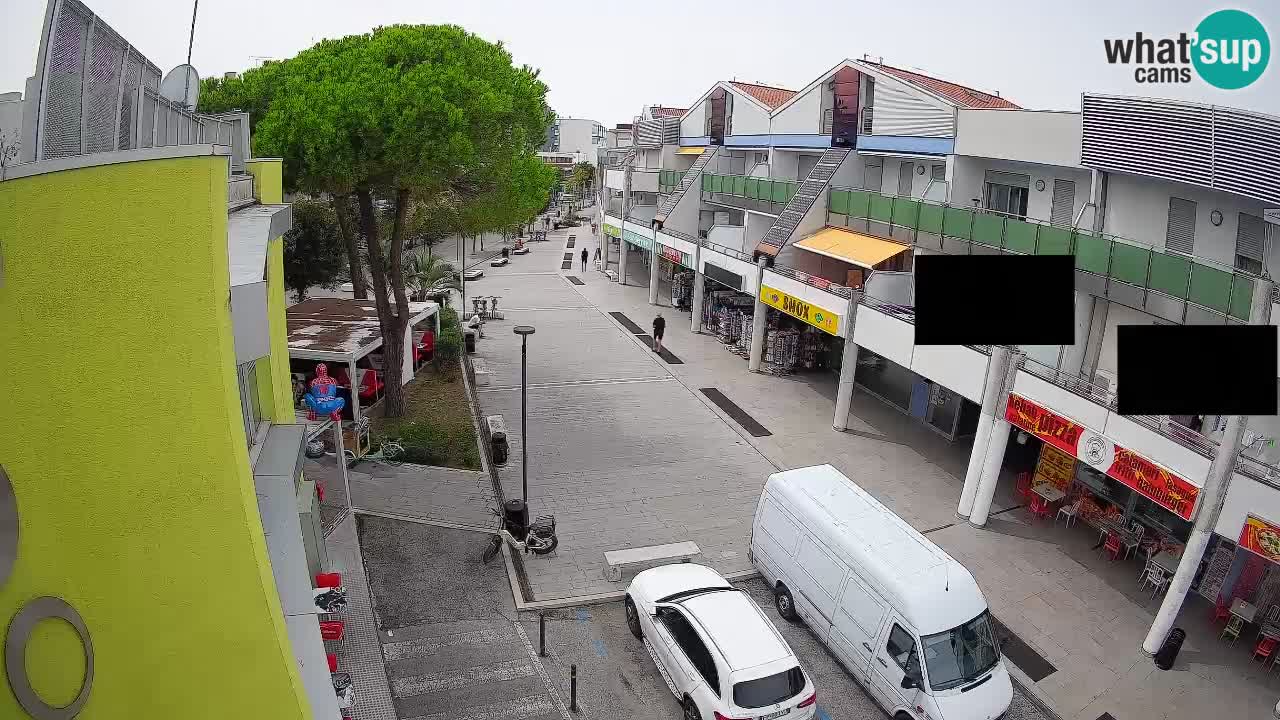 Bibione Shopping Street Webcam – Live View