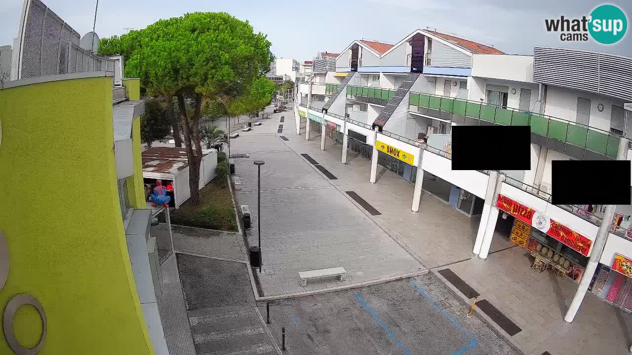 Bibione Shopping Street Webcam – Live View