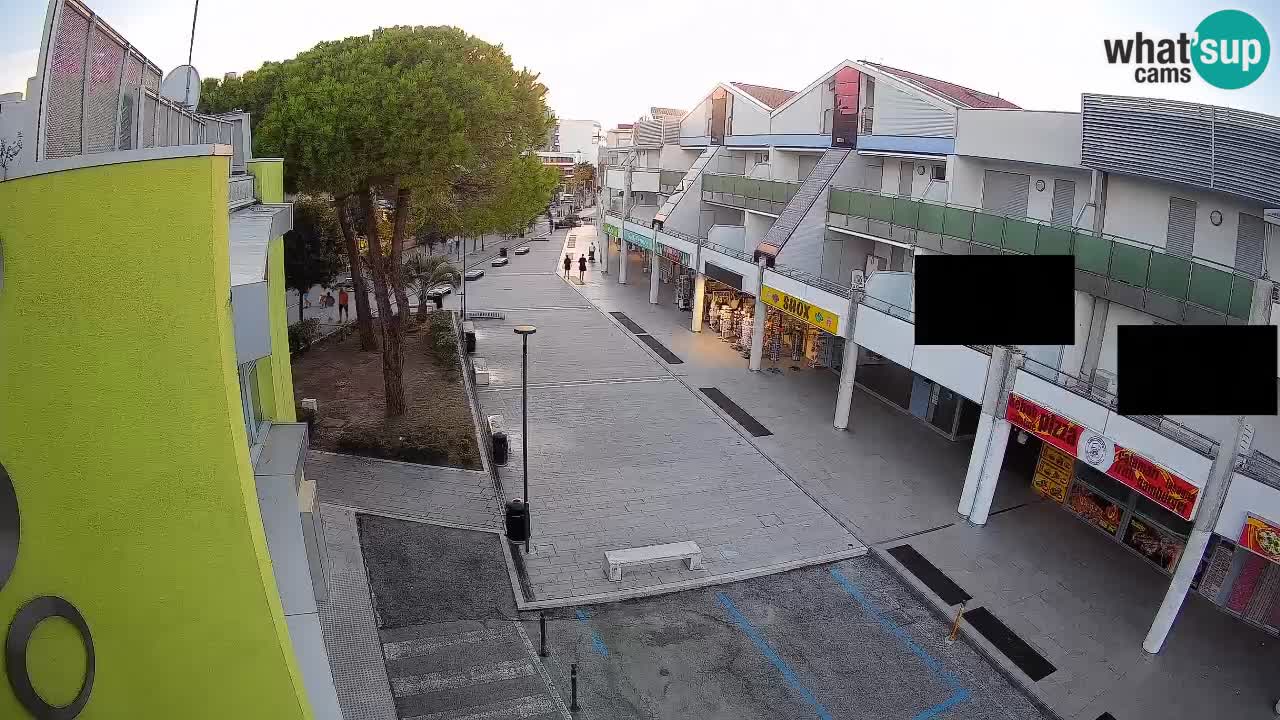 Webcam Rue Commerçante de Bibione – Vue en direct