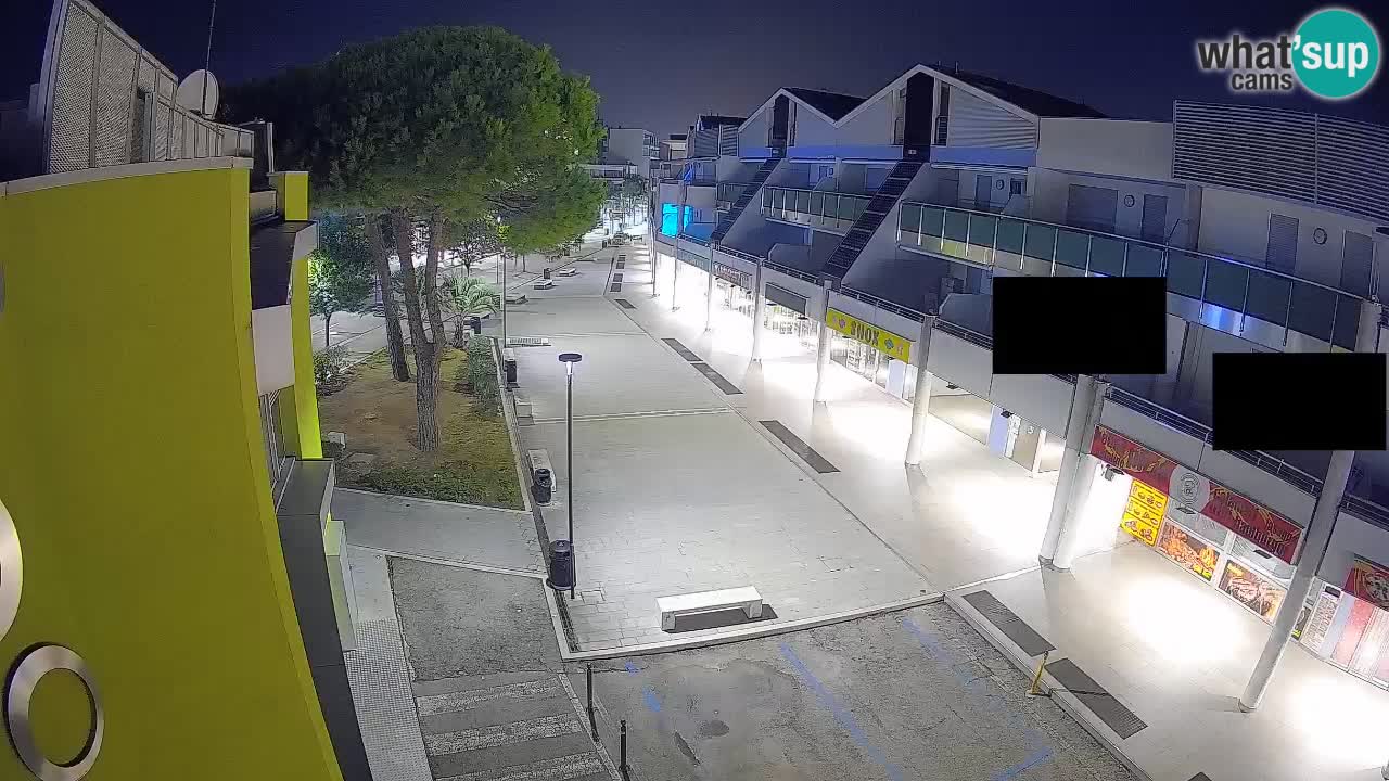 Bibione Shopping Street Webcam – Live View
