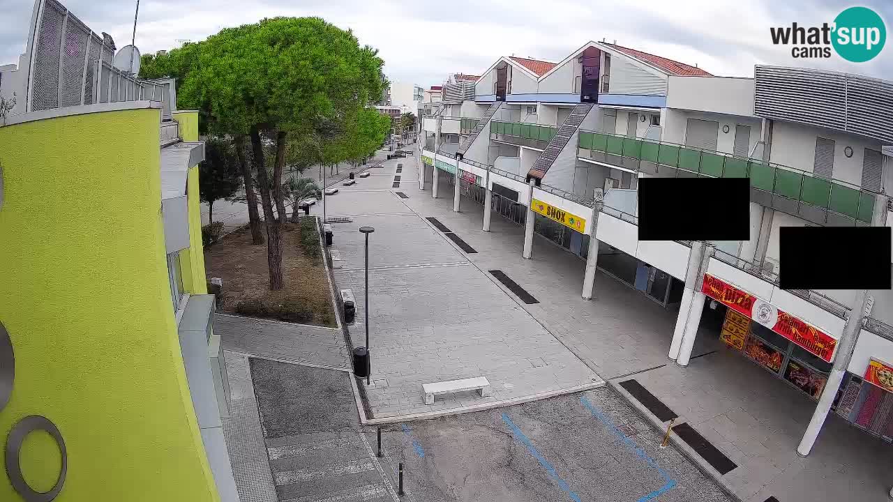 Bibione Shopping Street Webcam – Live View