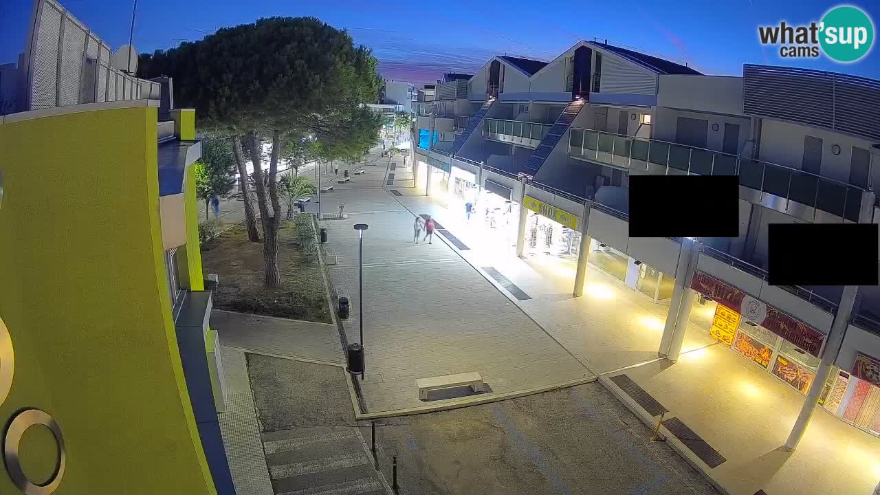 Bibione Shopping Street Webcam – Live View