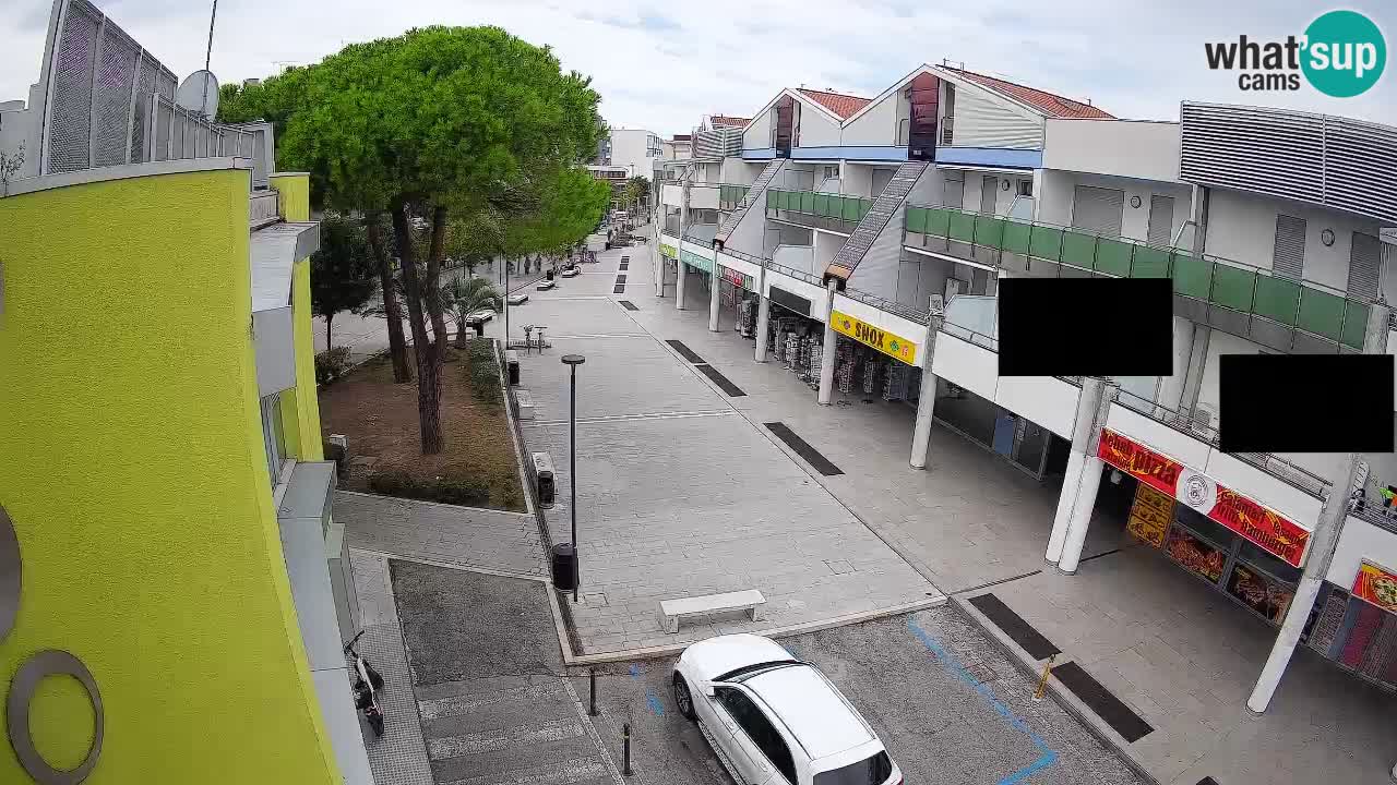 Bibione Shopping Street Webcam – Live View