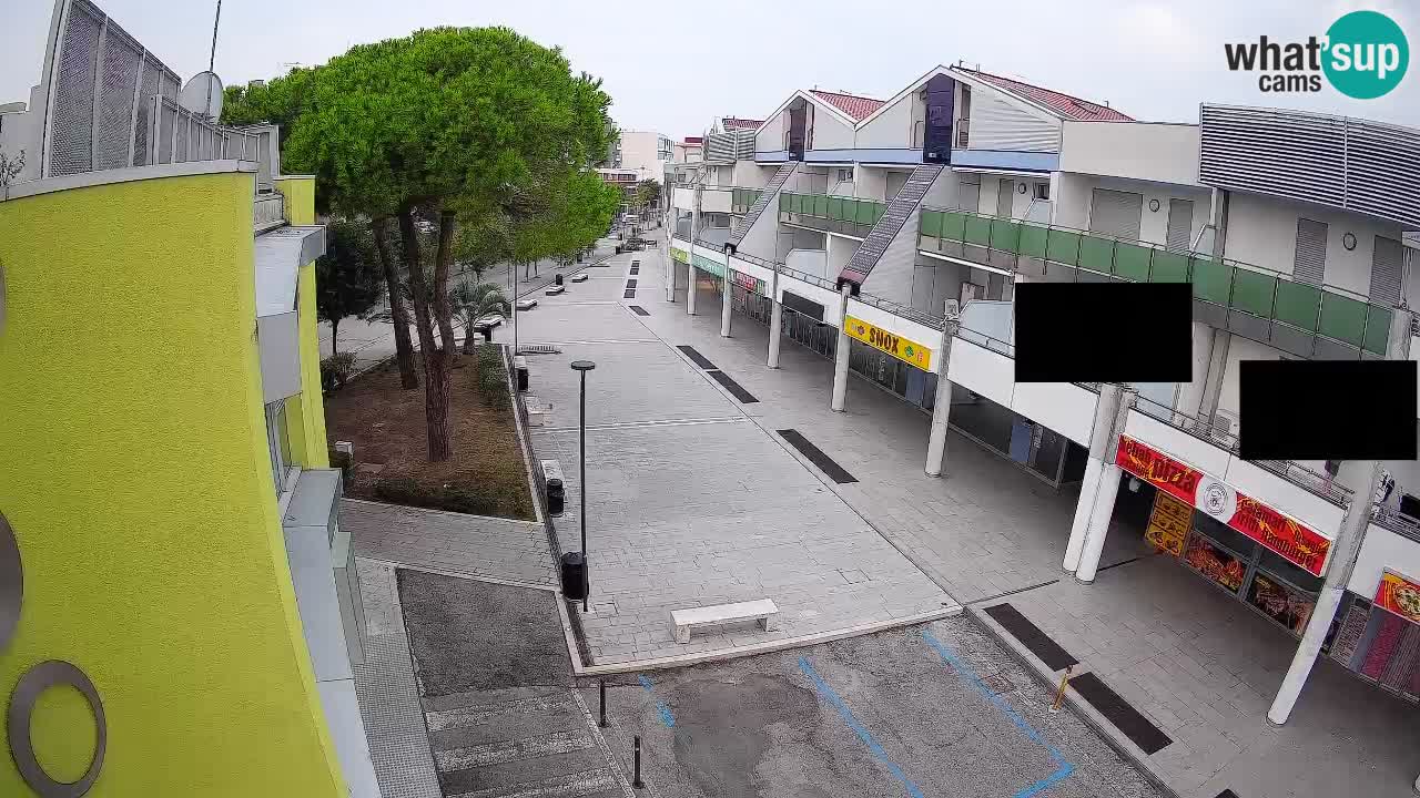 Bibione Shopping Street Webcam – Live View