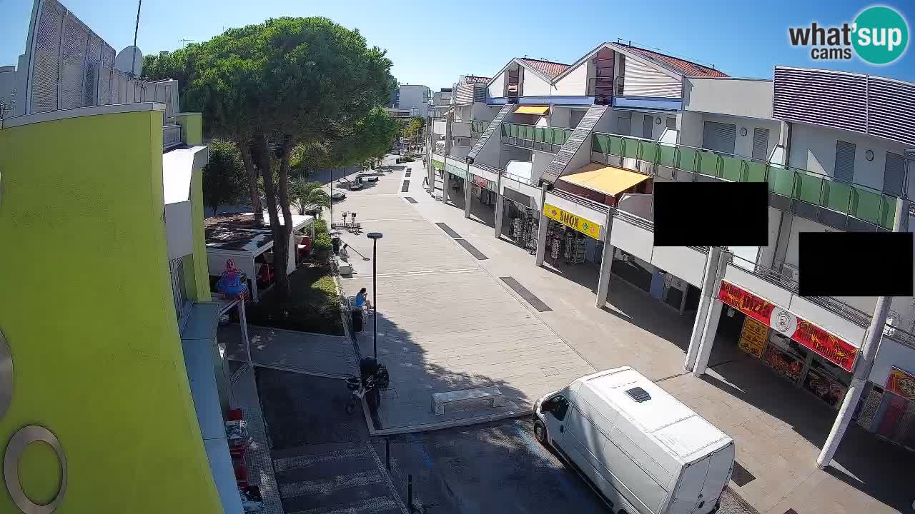 Bibione Shopping Street Webcam – Live View