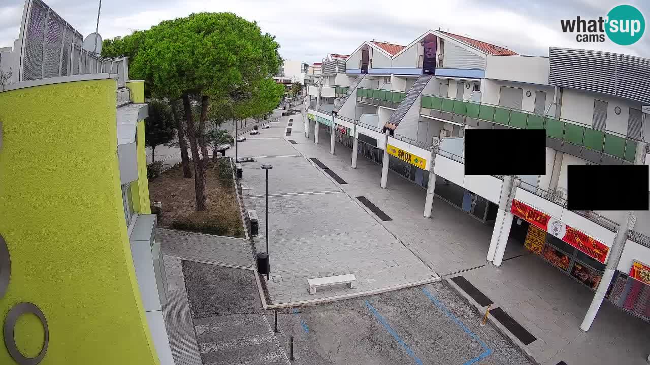 Bibione Shopping Street Webcam – Live View