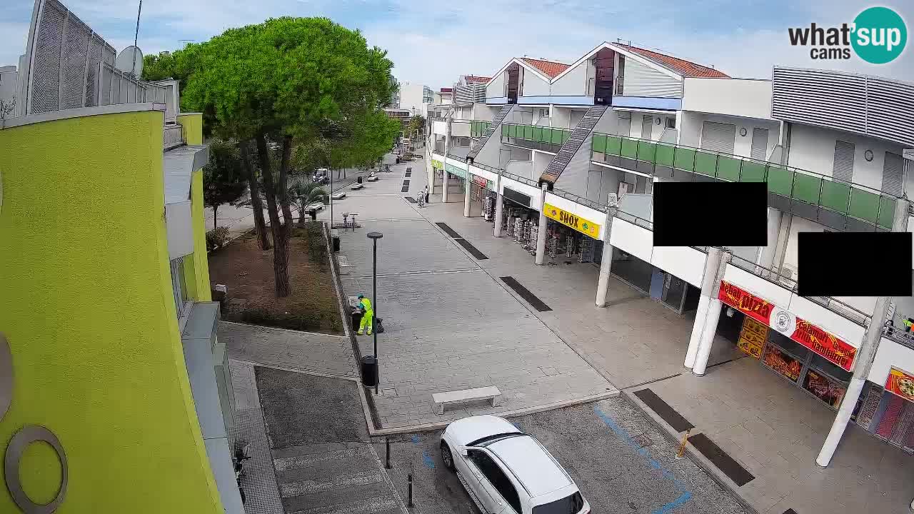 Bibione Shopping Street Webcam – Live View