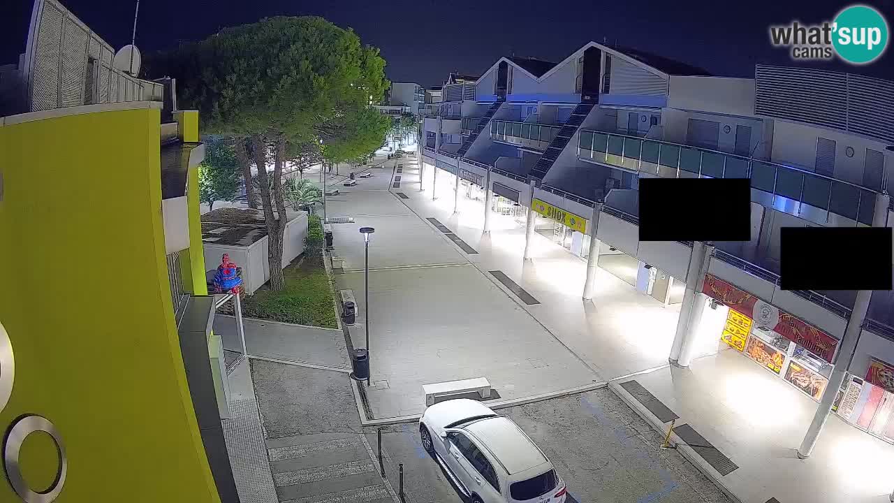 Spletna kamera Bibione Nakupovalna ulica – v živo