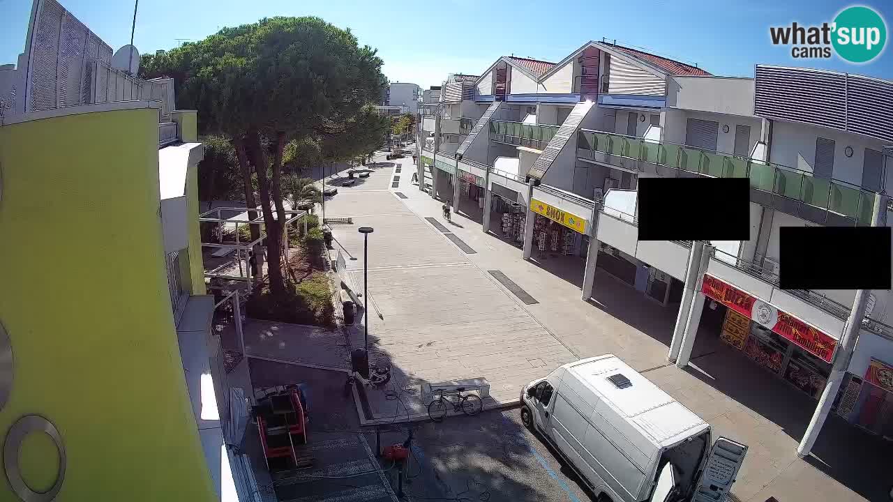 Bibione Shopping Street Webcam – Live View