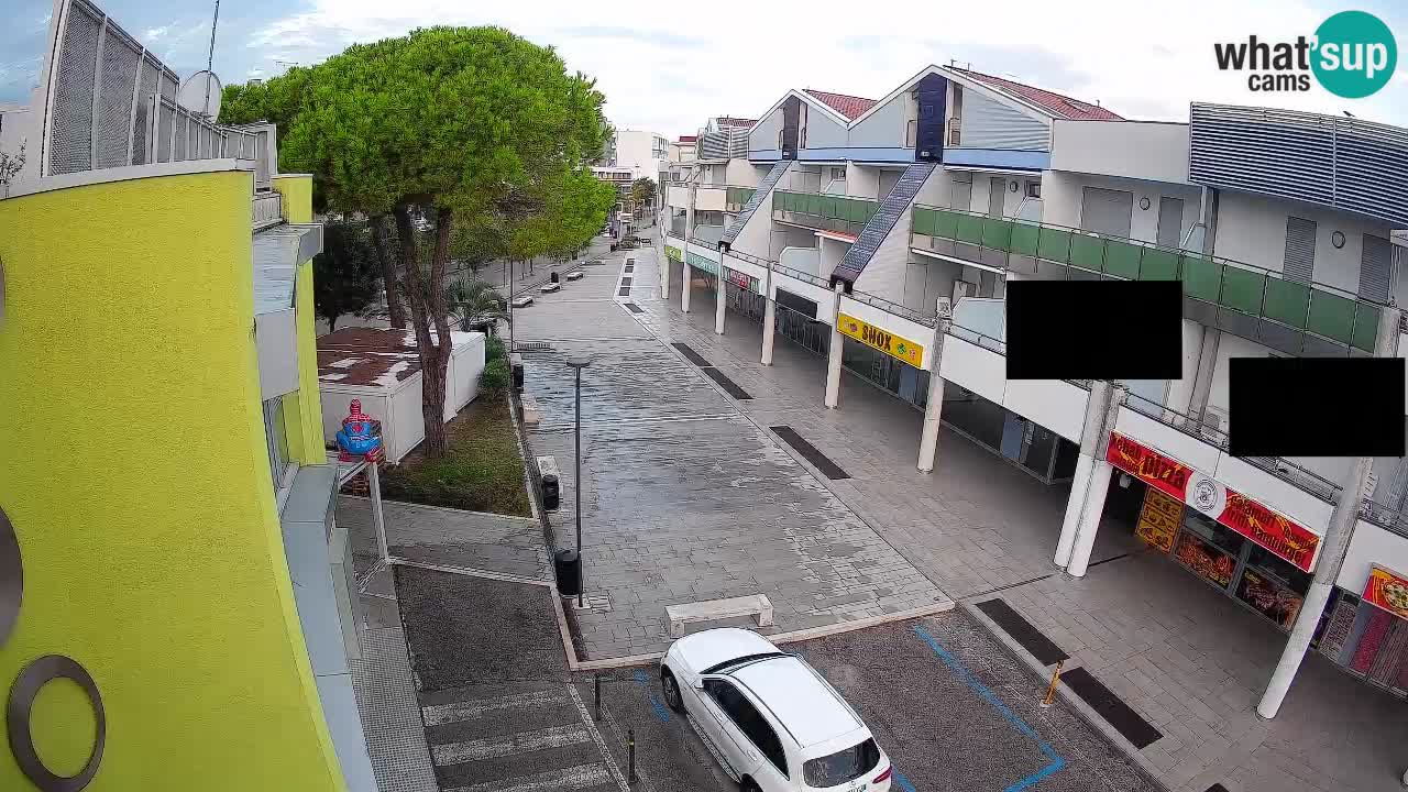 Bibione Shopping Street Webcam – Live View