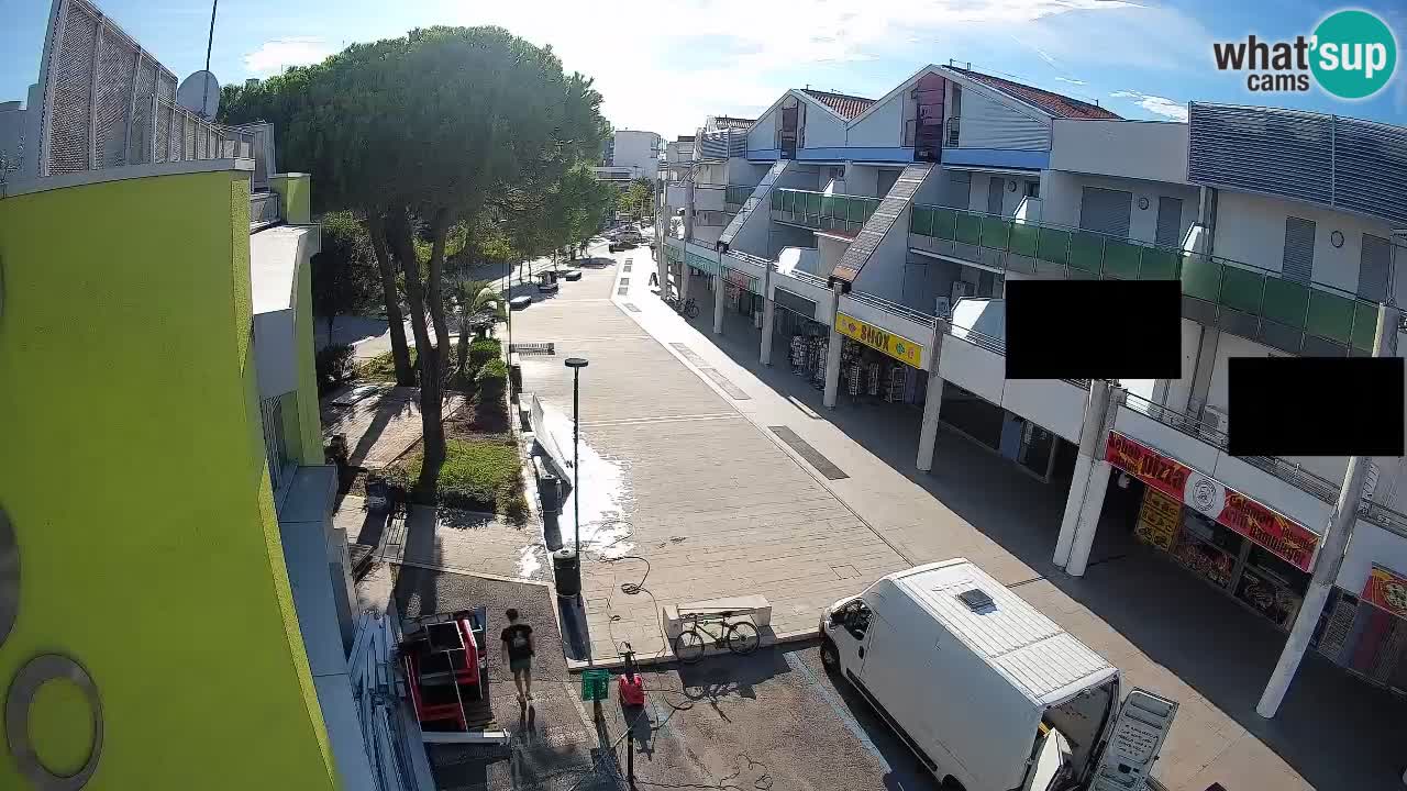 Bibione Shopping Street Webcam – Live View