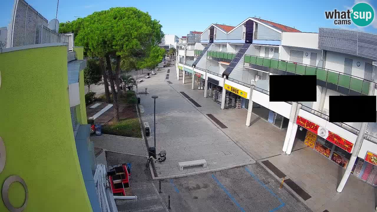 Bibione Shopping Street Webcam – Live View