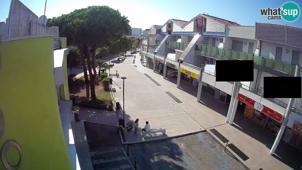 Bibione Shopping Street Webcam – Live View