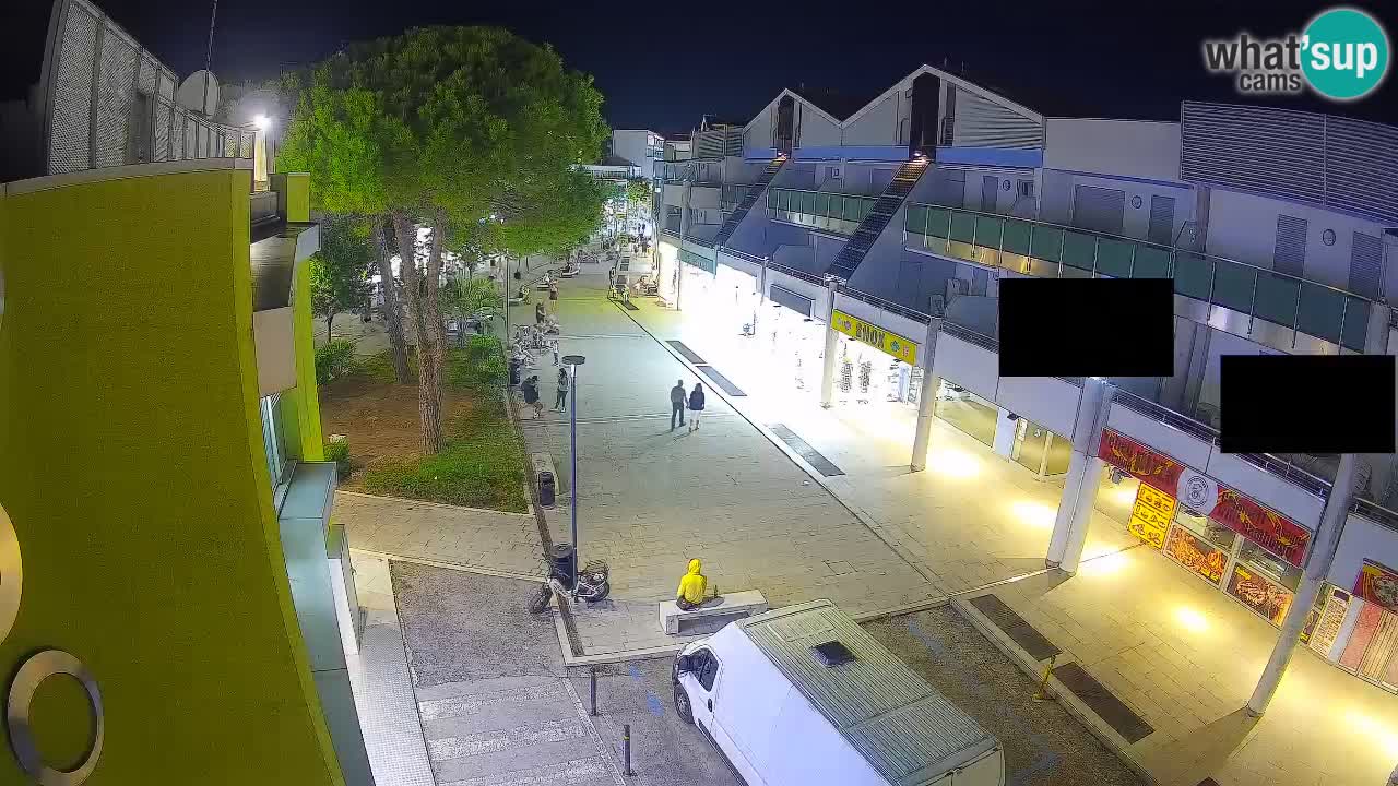 Bibione Shopping Street Webcam – Live View