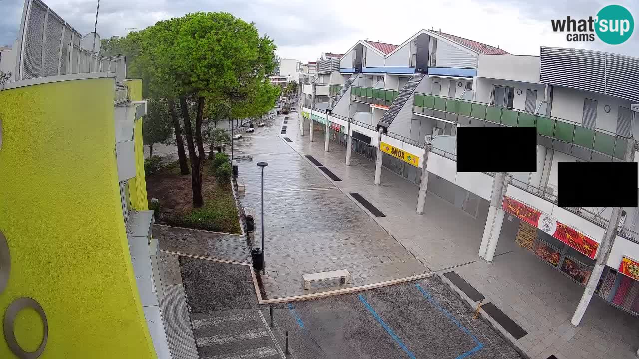 Bibione Shopping Street Webcam – Live View