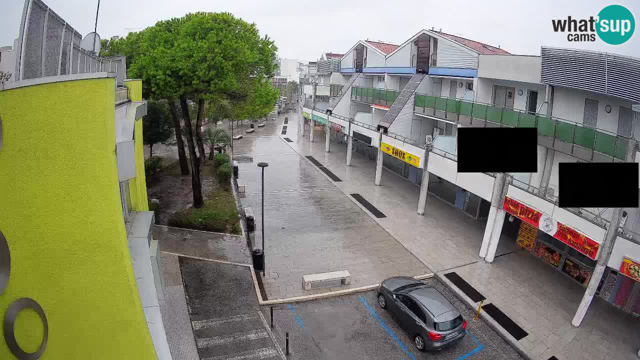 Spletna kamera Bibione Nakupovalna ulica – v živo