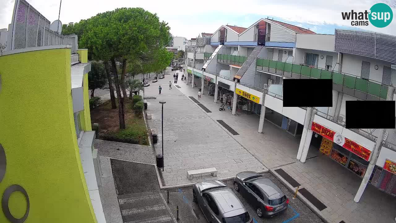 Bibione Shopping Street Webcam – Live View
