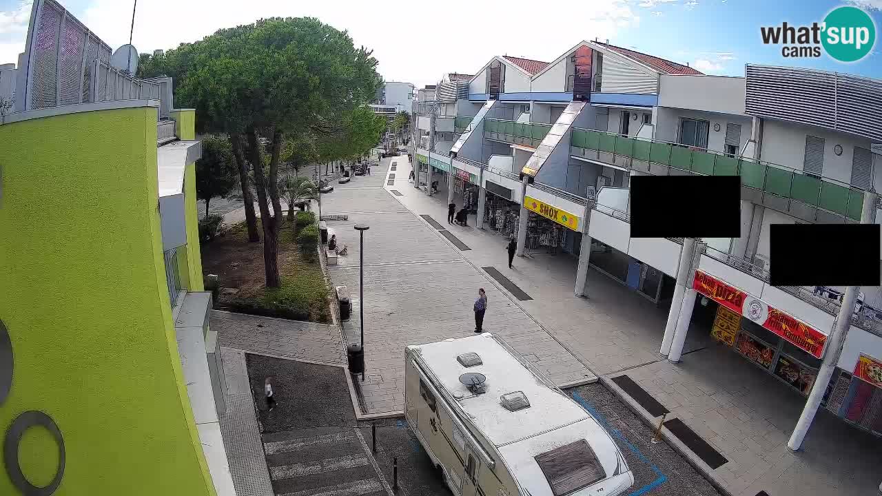 Bibione Shopping Street Webcam – Live View
