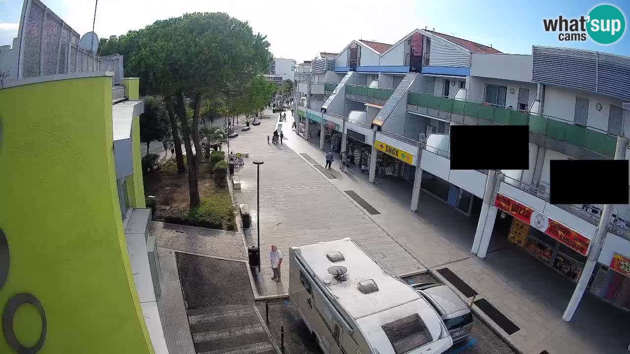 Bibione Shopping Street Webcam – Live View
