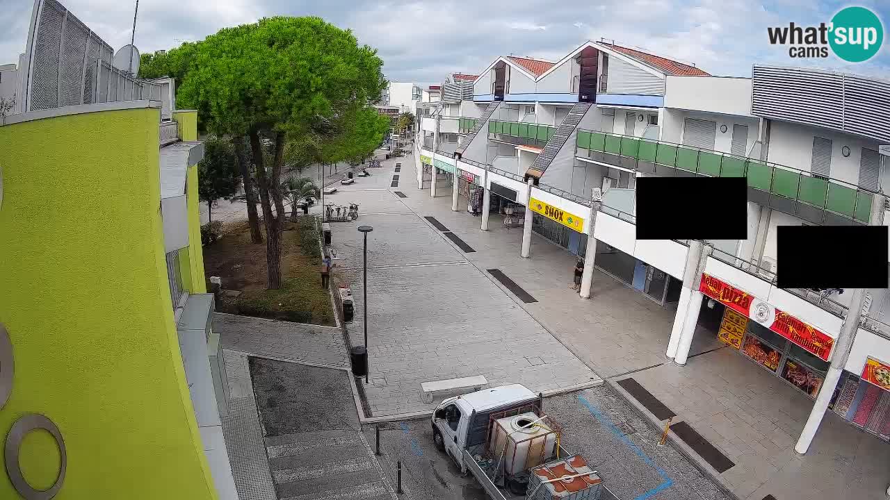 Bibione Shopping Street Webcam – Live View