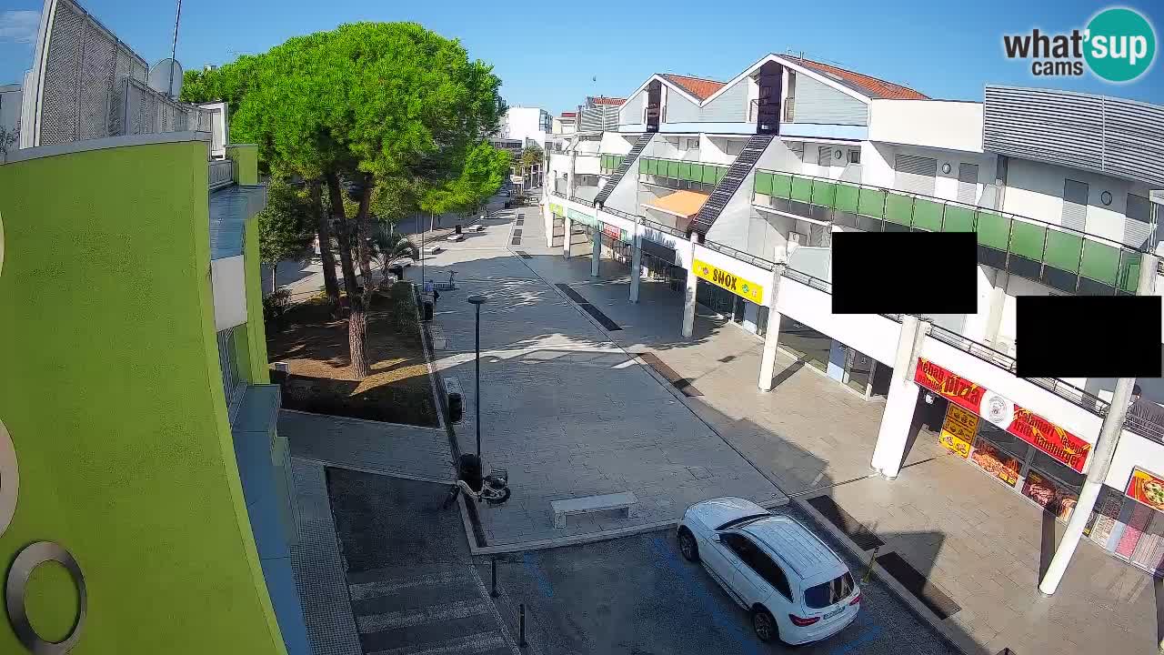 Bibione Shopping Street Webcam – Live View