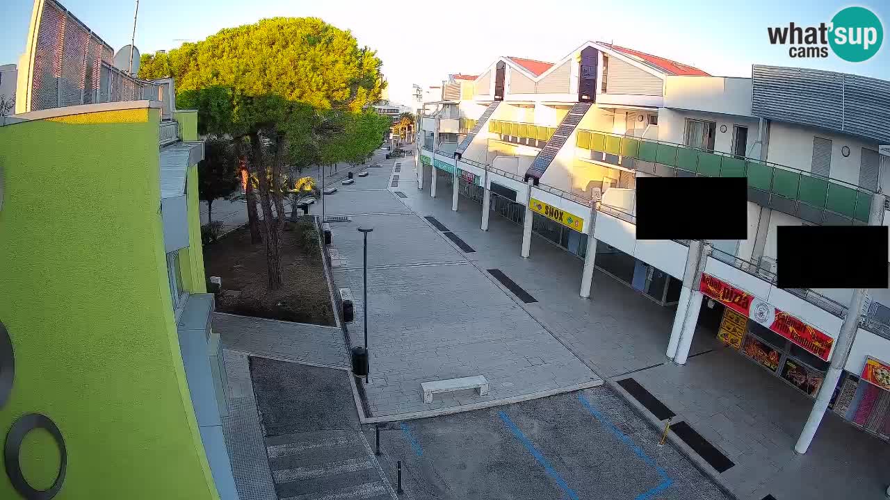 Bibione Shopping Street Webcam – Live View