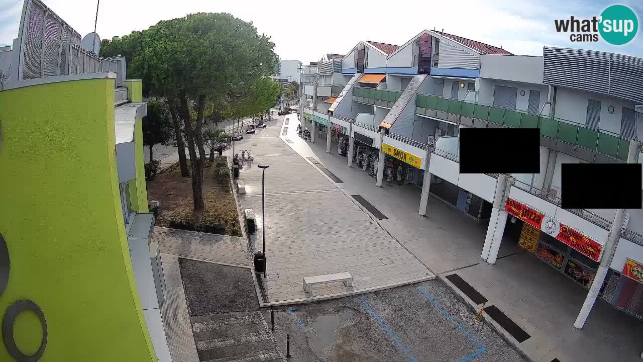 Bibione Shopping Street Webcam – Live View