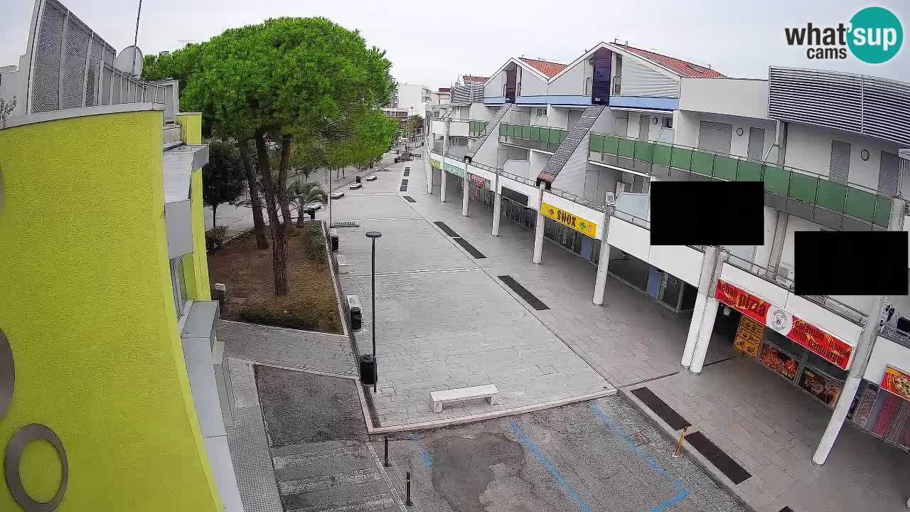 Bibione Shopping Street Webcam – Live View