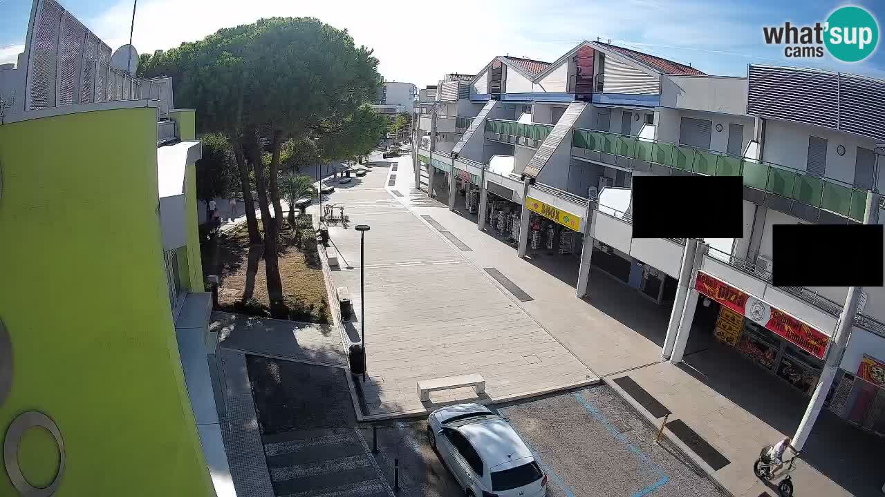 Bibione Shopping Street Webcam – Live View