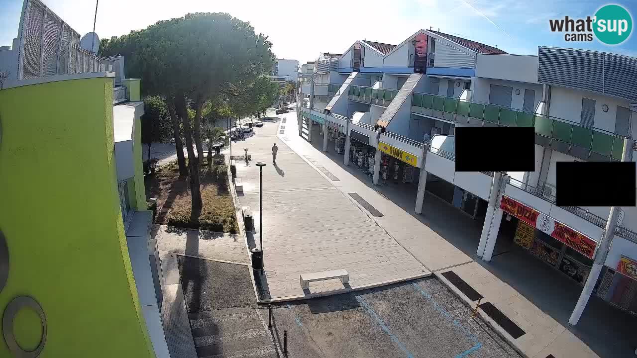 Bibione Shopping Street Webcam – Live View