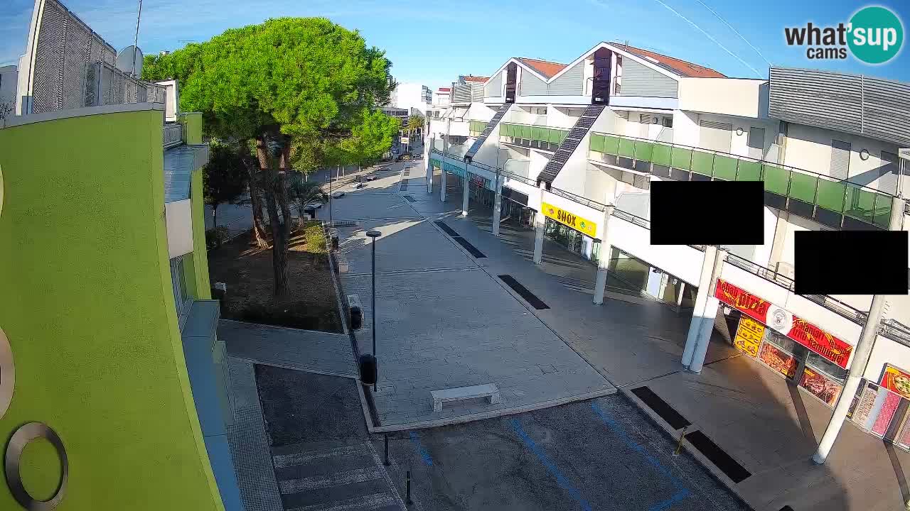 Bibione Shopping Street Webcam – Live View