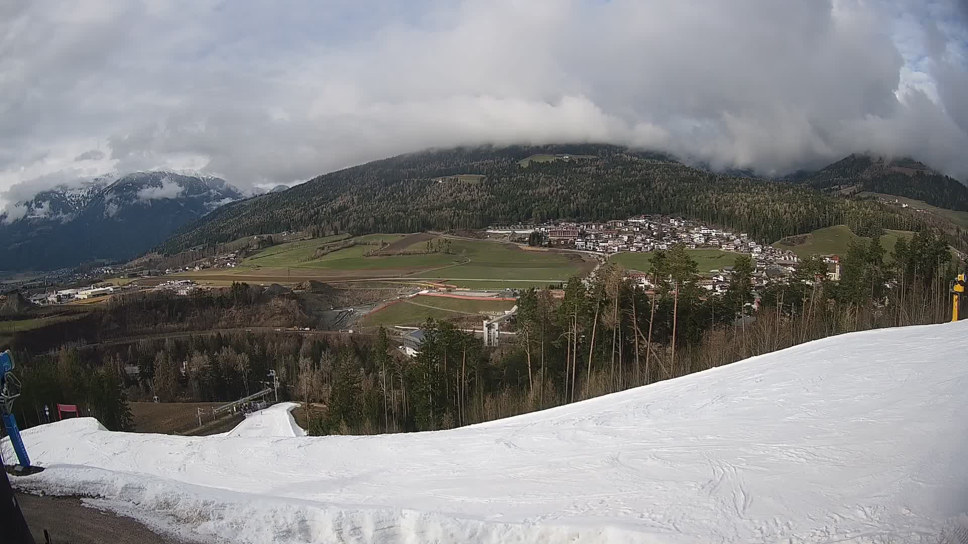 Spletna kamera Ried – Pogled na Percha | Kronplatz