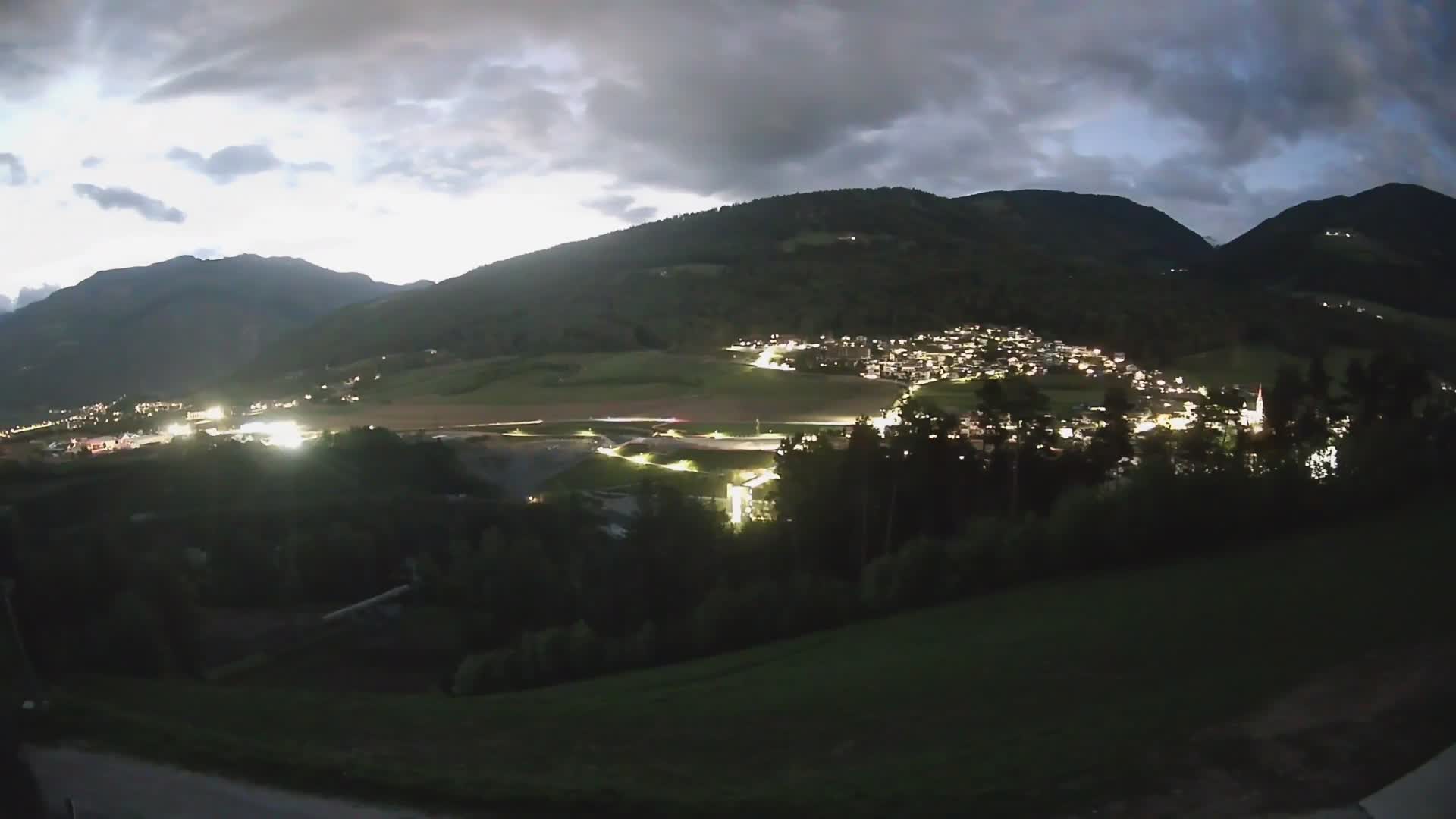 Spletna kamera Ried – Pogled na Percha | Kronplatz