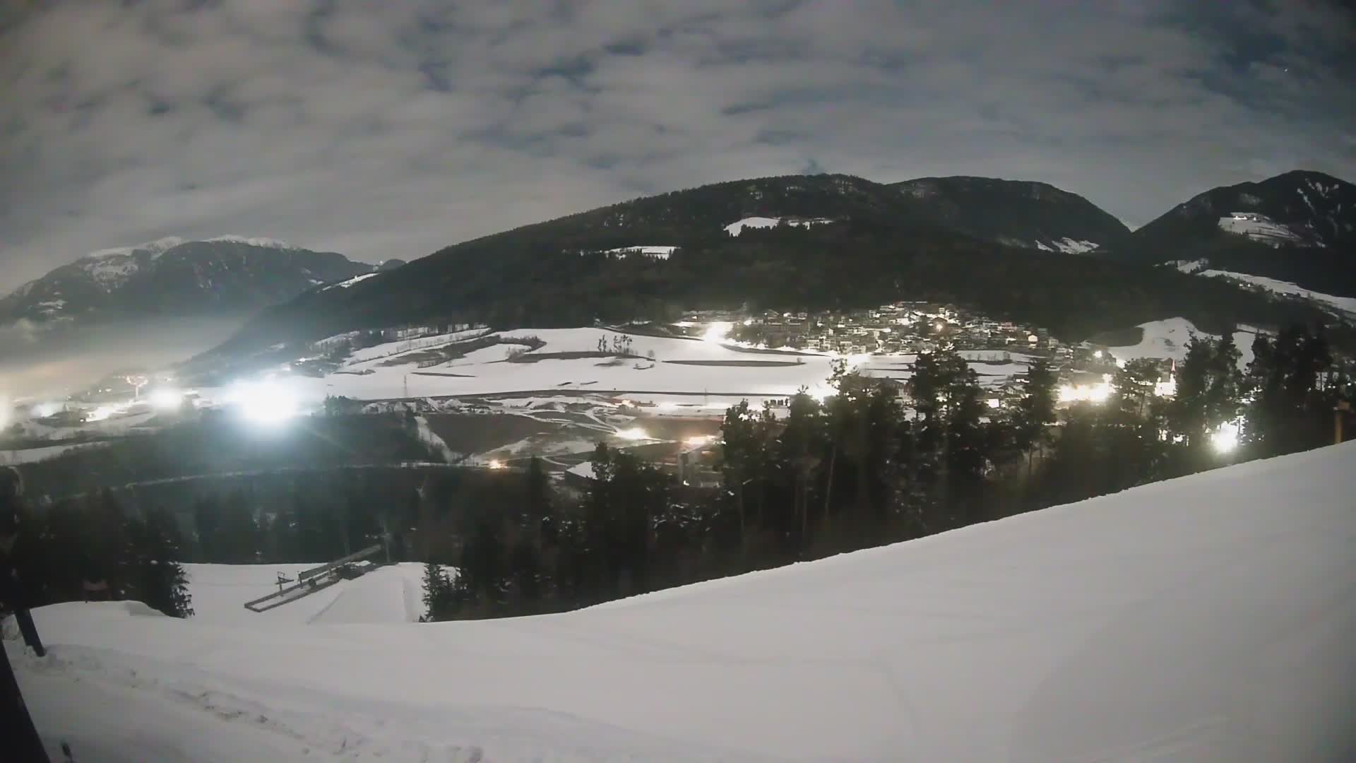 Spletna kamera Ried – Pogled na Percha | Kronplatz