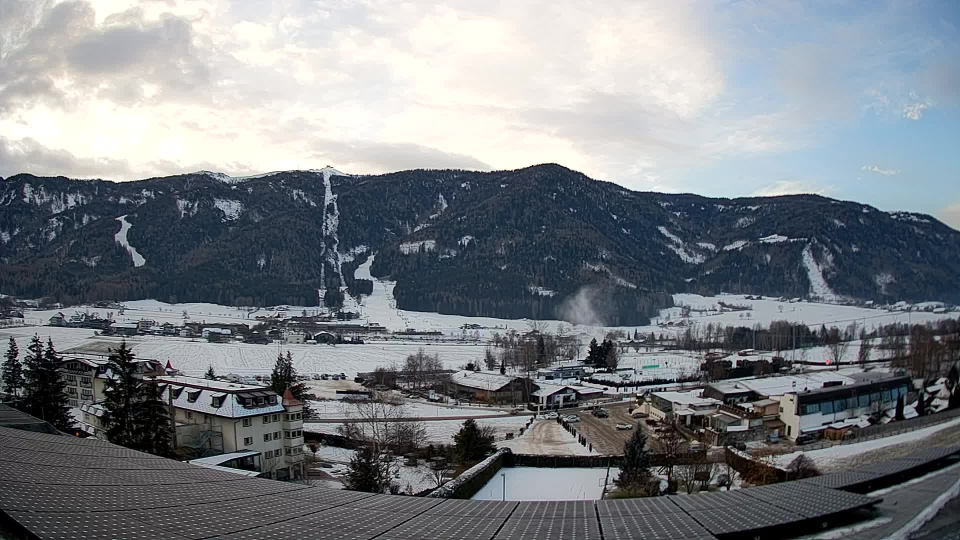 Spletna kamera Riscone | Hotel Olympia | Pogled na Kronplatz