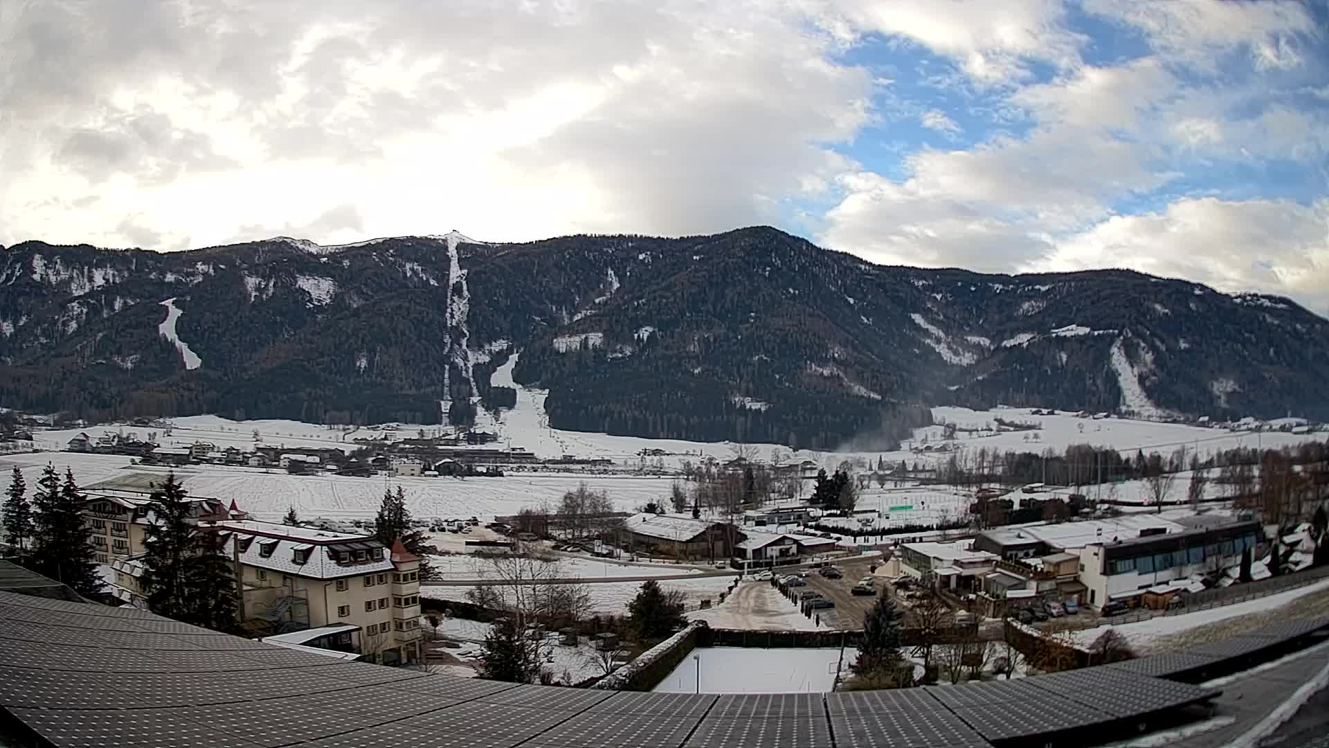 Spletna kamera Riscone | Hotel Olympia | Pogled na Kronplatz