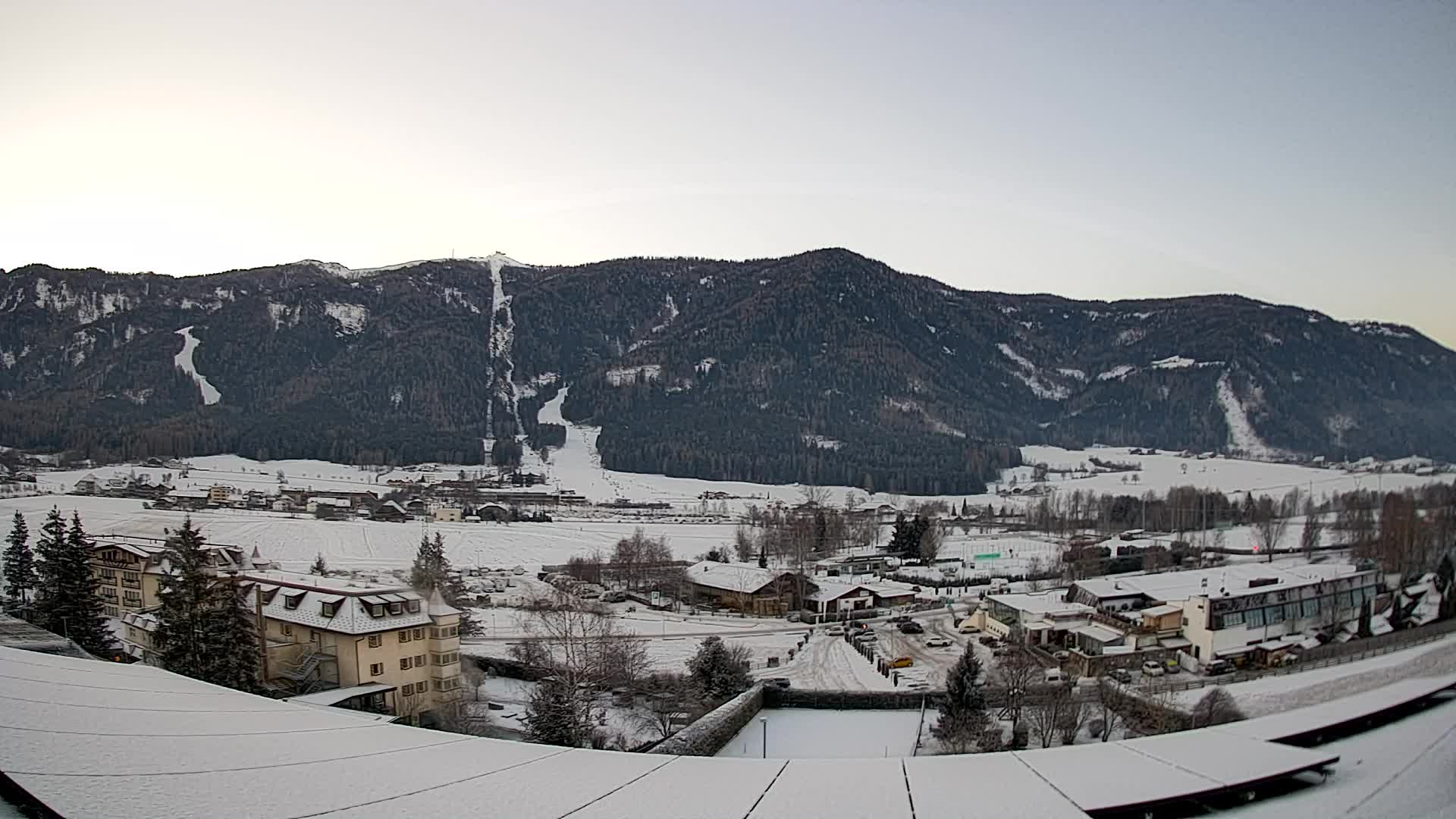 Spletna kamera Riscone | Hotel Olympia | Pogled na Kronplatz