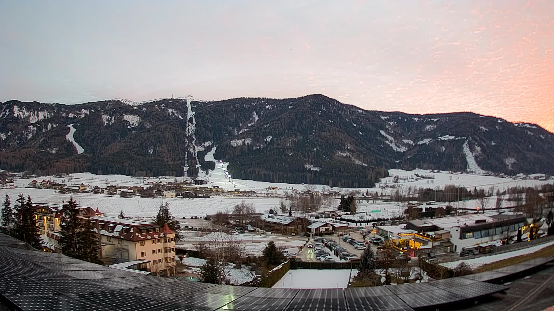 Spletna kamera Riscone | Hotel Olympia | Pogled na Kronplatz