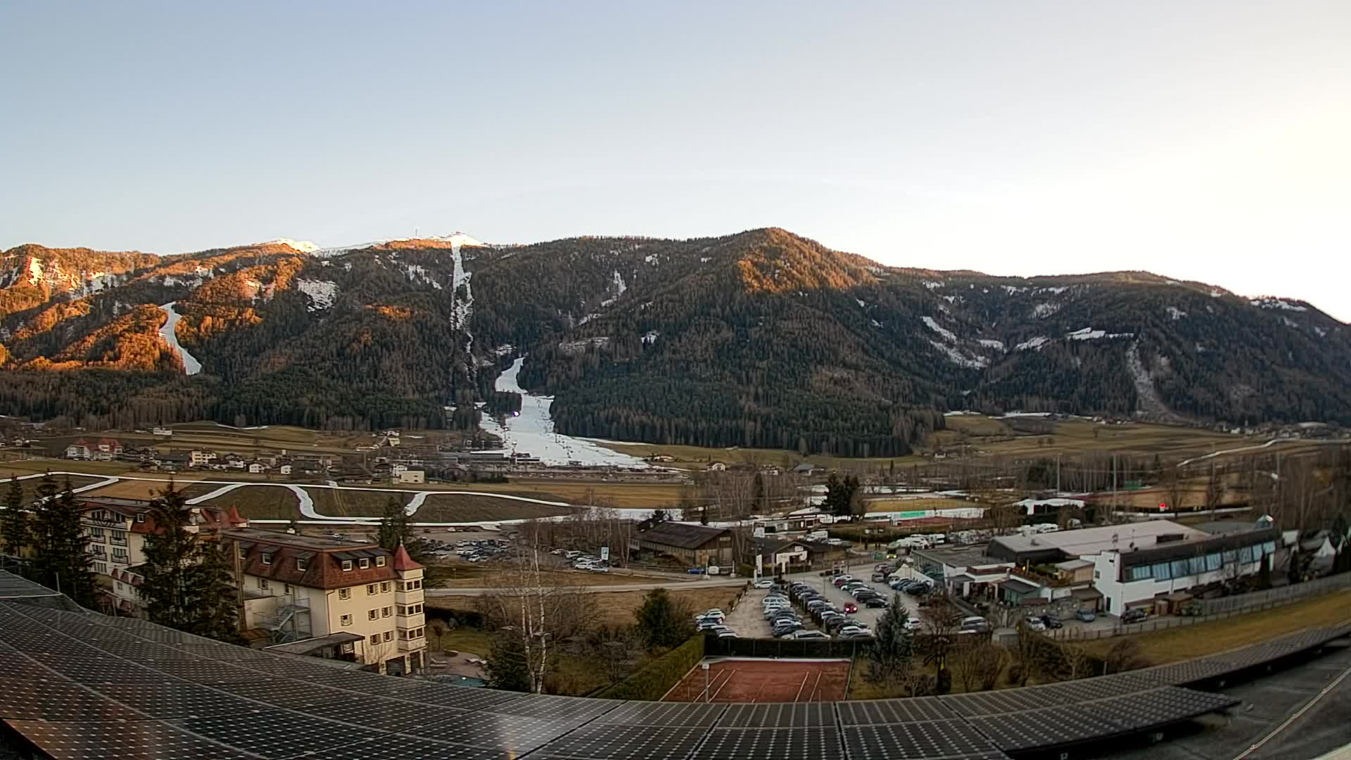 Spletna kamera Riscone | Hotel Olympia | Pogled na Kronplatz