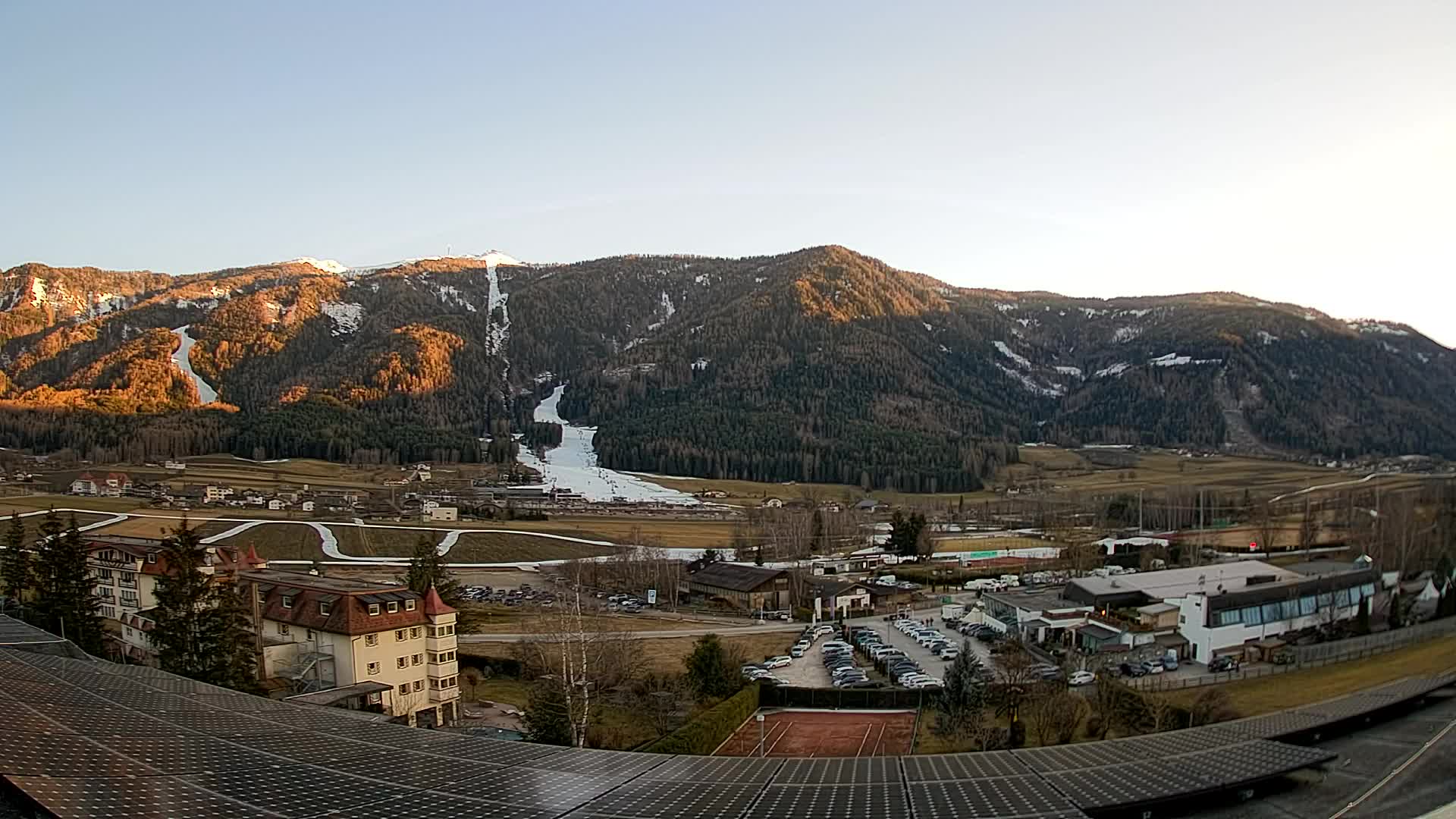 Spletna kamera Riscone | Hotel Olympia | Pogled na Kronplatz